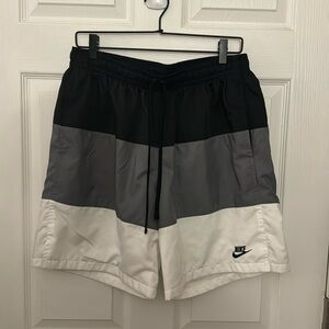 Nike Mens Shorts Sz Large